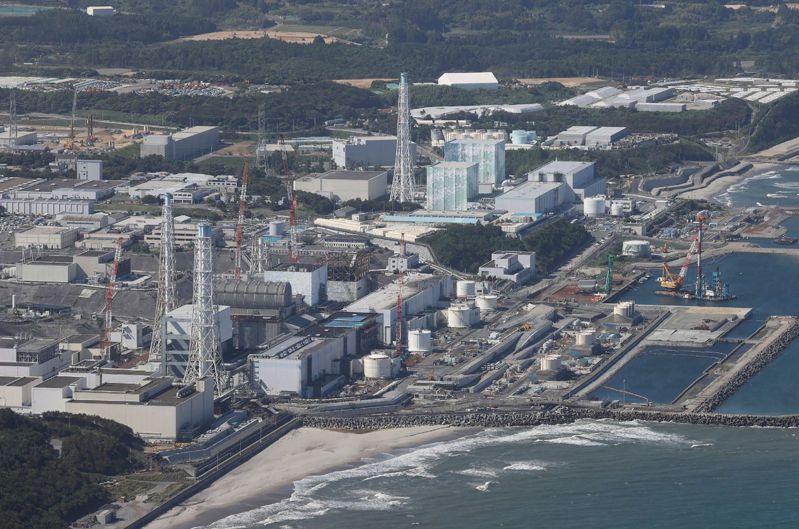 日本東京電力公司於昨（24）日將核處理水排至太平洋，引發鄰國民眾不滿。圖／法新社