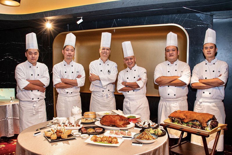 三樓樂美中餐廳(Le Mei)粵菜餐廳，提供各式經典粵式佳餚。李方艾美酒店提供