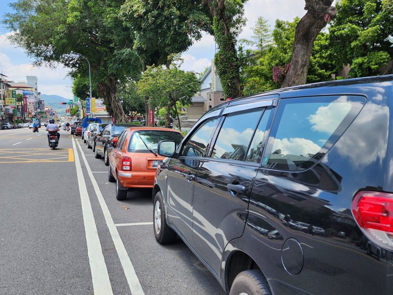 南投埔里鎮的路邊停車格收費預計最快明年農曆春節前實施。記者賴香珊／攝影