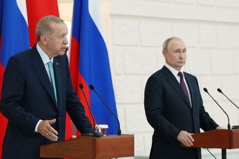 土耳其總統厄多安4日飛抵俄羅與俄羅斯總統普亭會晤。法新社