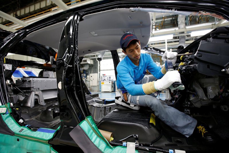 豐田汽車（Toyota）8月底在日本12座工廠的25條產線全面暫停運作。路透
