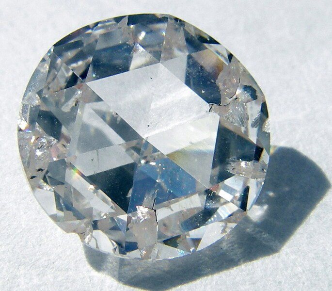 未經打磨的鑽石價格一路從2022年2月的歷史高點，持續下跌18%，且預計價格還會持續下滑。（Photo by Steve Jurvetson on Flickr under C.C. License）
