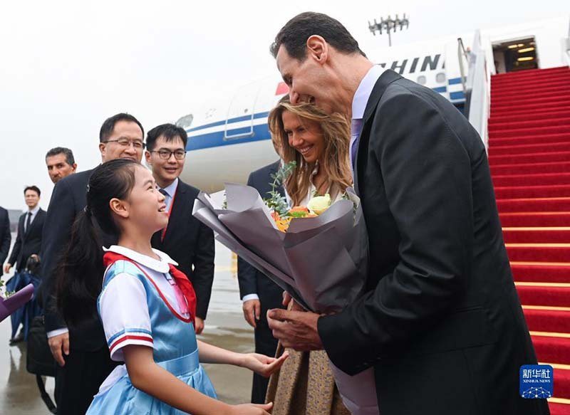 敘利亞總統巴沙爾21日中午抵達浙江杭州，準備出席亞運開幕式。 圖／新華網