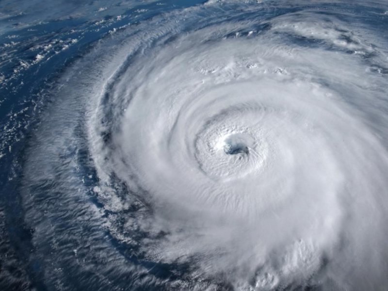 衛星拍下的圖像，有助了解颱風現在位置，還有它的大小和形狀。（圖／取自網路）