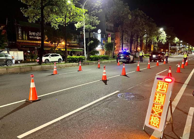中秋節連假4天，台南市警六分局將加強取締酒駕勤務。記者黃宣翰／翻攝