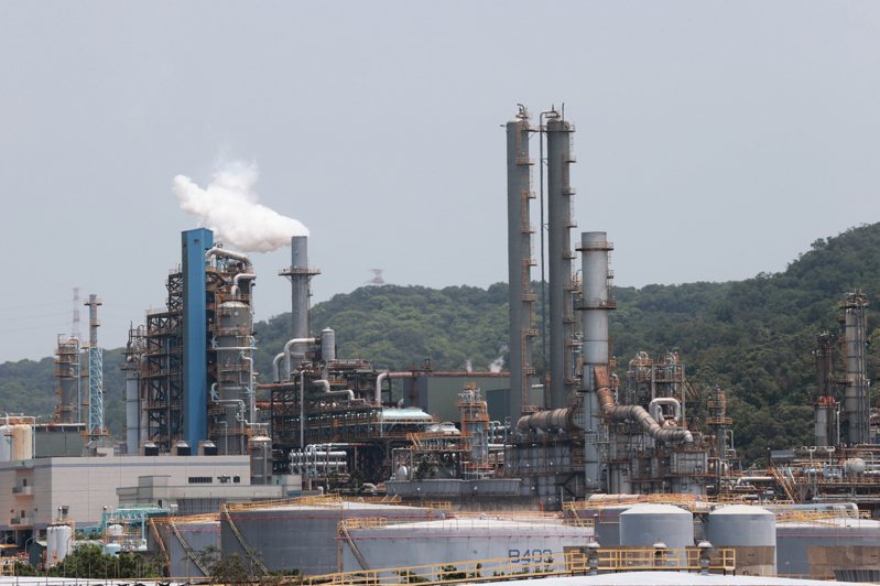 台灣中油今日宣布，不調漲10月份液化石油氣的價格，圖為台灣中油桃園煉油廠。圖／聯合報系資料照