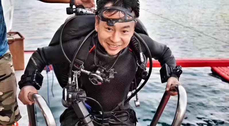 大陸知名潛水員韓頲在廣西九頓天窗景區進行潛水時失蹤，目前已失聯超過三十小時。（中國探險協會官網）
