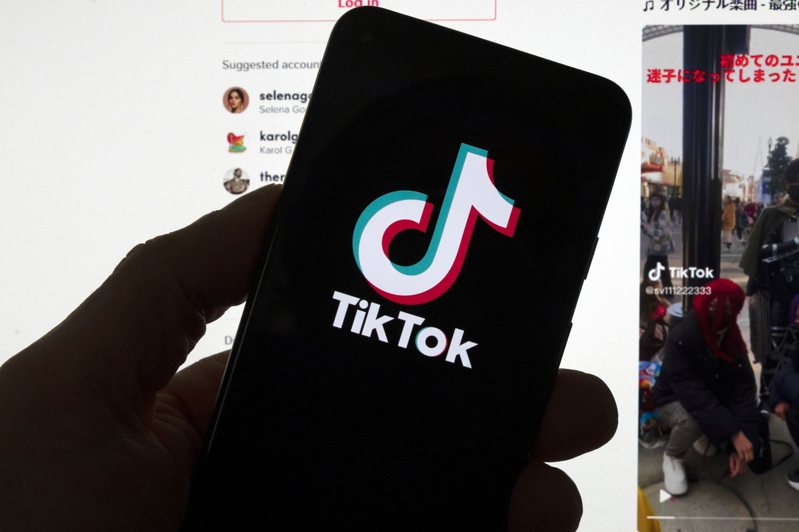 馬來西亞數位通訊部長表示，TikTok在遏制誹謗或誤導性內容方面做得還不夠，還說這款短影音應用程式也未能遵守當地數項法規，但他未說明是哪些法律規定。 圖／美聯社