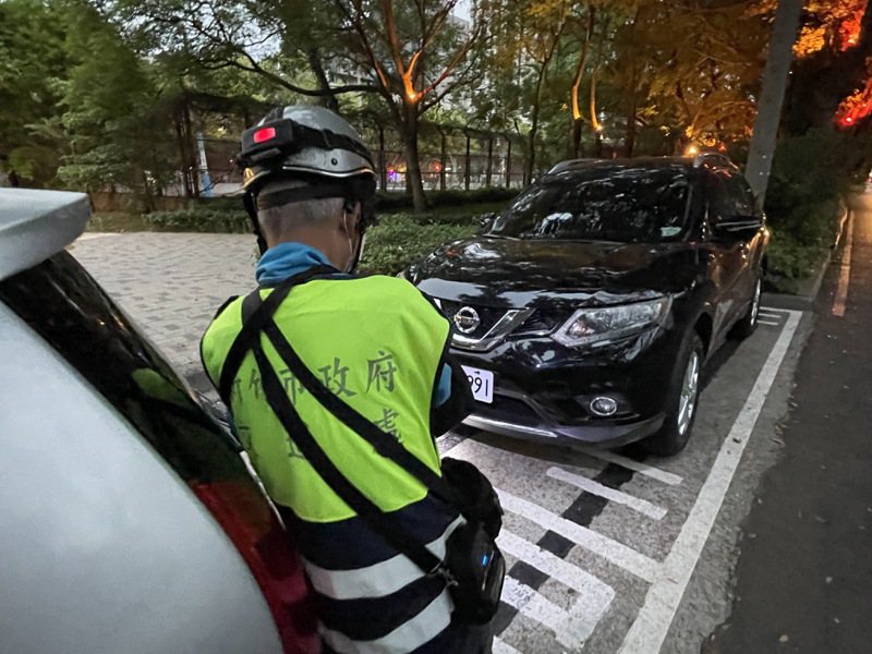 新竹市審計室查核發現，截至去年6月，新竹市欠繳停車費車輛累計8.1萬輛次、欠費多達1913萬餘元。本報資料照