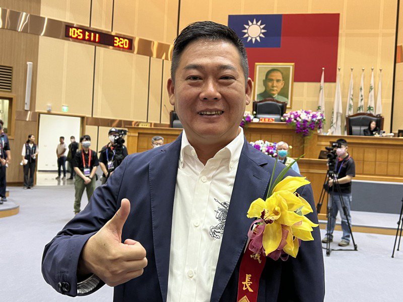 雲林縣議會今天進行議長補選，無黨籍議員黃凱以過半32票當選。記者陳雅玲／攝影