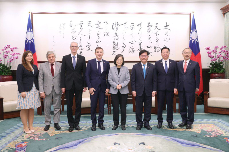 歐洲議會友台小組第一副主席柯契夫（Andrey Kovatchev）率團訪問台灣。圖／總統府提供
