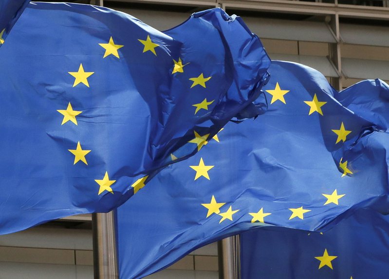 歐盟官員表示，歐盟執委會預計本週將建議，就烏克蘭申請入盟案，邁向程序的下一步。這對基輔來說是一項渴望的獎品，因為在俄羅斯入侵近2年後，基輔已經出現疲態。路透