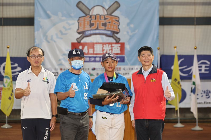 上屆（第14屆）最有價值球員龜山國小吳昀熹。圖／台北市棒球協會提供