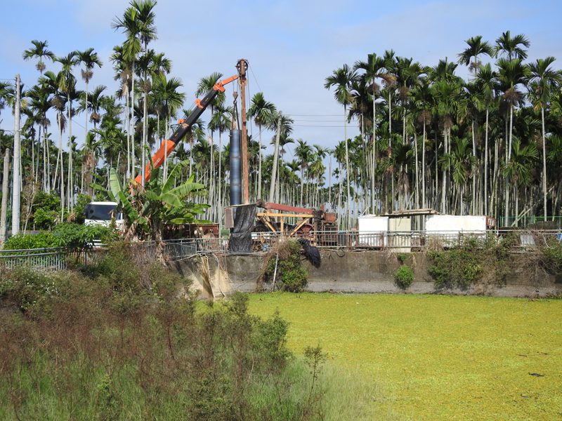 南投名間埔中村的P3蓄水池年久失修（綠地區），農水署將斥資3300萬元修繕，並將開鑿350米深井作為備援水源。記者賴香珊／攝影