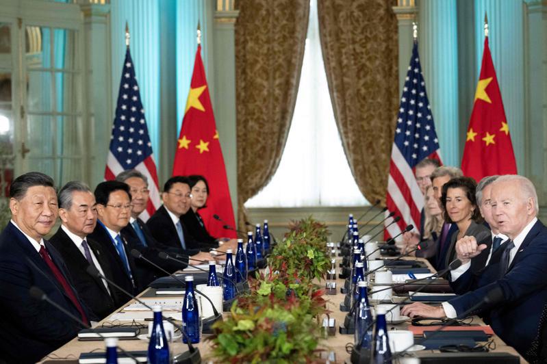 據大陸外長王毅轉述，大陸國家主席習近平在與美國總統拜登會晤時，要求美國支持中國的和平統一。（法新社）