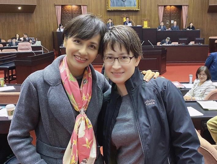 邱議瑩透露5個月前姊妹淘蕭美琴就被徵詢擔任賴清德副手意願。記者蔡世偉／翻攝