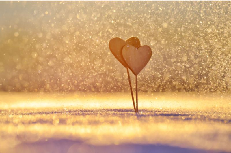 桃花朵朵開！2024這4生肖將迎來浪漫愛情(圖片來源：Shutterstock)