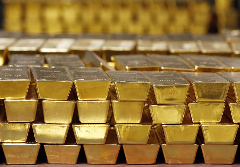 國際市場的黃金價格創下新高，有媒體指出，中國也是黃金價格創新高的背後推手之一。德國新聞網站n-tv發表的一篇分析文章甚至推測，囤積黃金或許是為攻打台灣做準備。美聯社