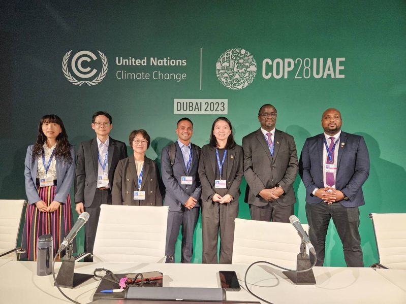 台北市環保局赴杜拜參與聯合國氣候變化綱要公約締約國大會（COP28）。圖／北市環保局提供