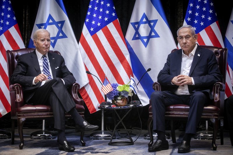 美國總統拜登警告以色列總理內唐亞胡，無差別強攻加薩恐失去歐洲等國際盟友支持。圖為拜登和內唐亞胡10月在特拉維夫會晤。歐新社