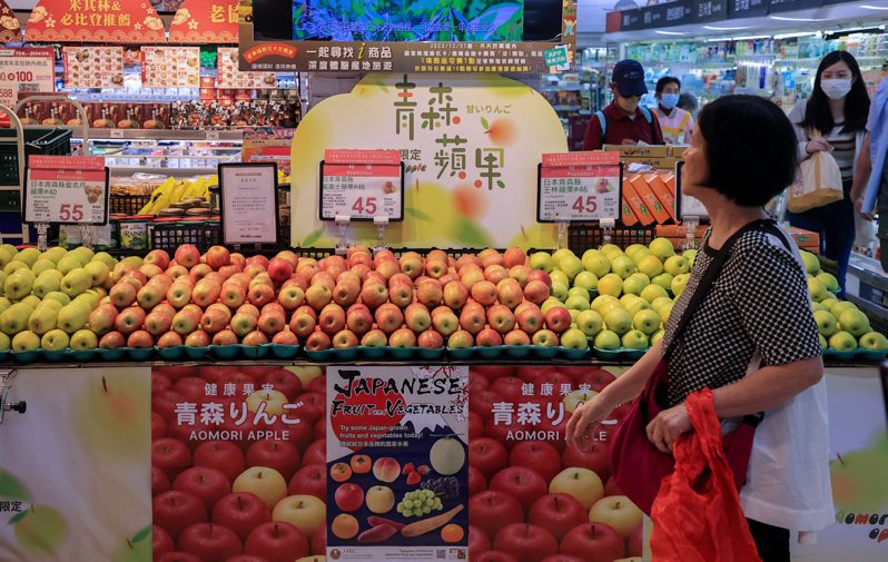 中國大陸商務部認定台灣對大陸的貿易限制措施構成「貿易壁壘」，調查報告特別提及蘋果，指台灣自日本、紐西蘭、美國、智利進口蘋果，卻禁止大陸蘋果。記者余承翰／攝影