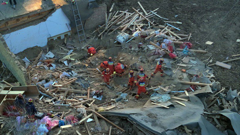 芮氏規模6.2強震襲擊甘肅，截至今（19）日13時已造成126人喪生。歐新社