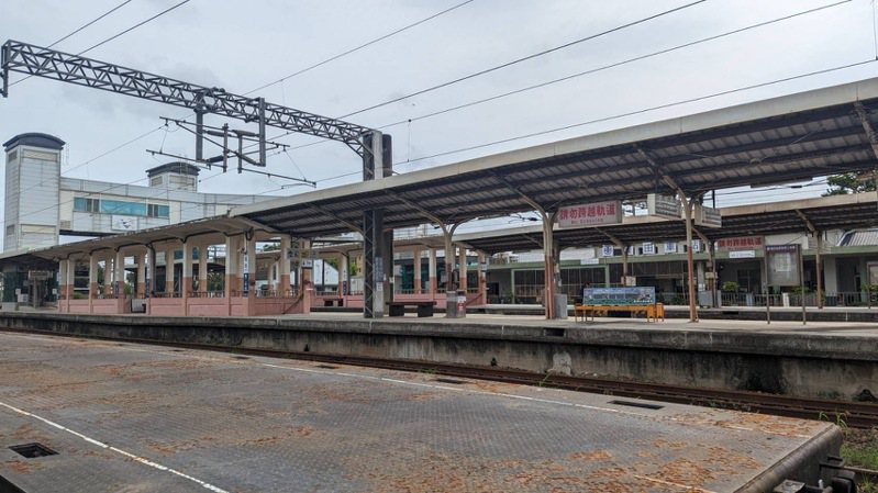 當地民眾期待多年，隆田火車站擴建案總算有譜，將朝跨站式車站規劃，是南市繼南科車站的第二處。記者莊曜聰／攝影