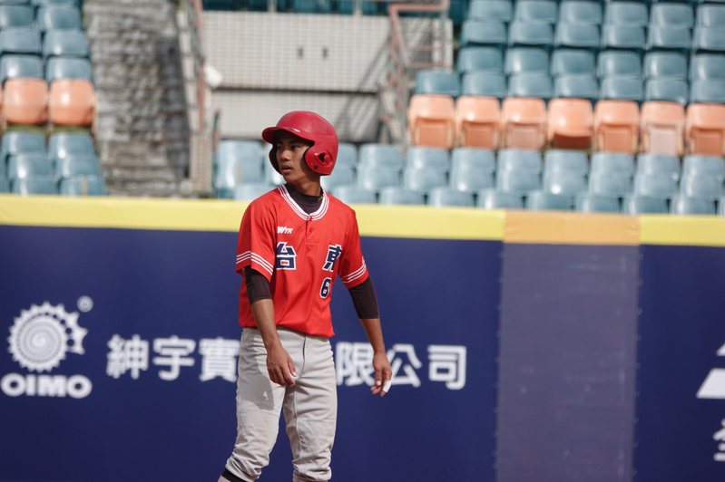 2023年新北國際城市U18棒球邀請賽季軍戰23日舉行，台東縣隊蔡承恩（圖）單場2安1打點，場上展現拚勁讓人印象深刻，助隊以4比1奪下季軍。中央社