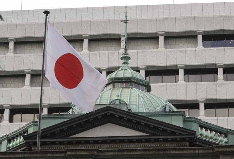 日本媒體報導，日方希望能在自衛隊通訊衛星上直接增加監視功能。圖為日本國旗。 歐新社