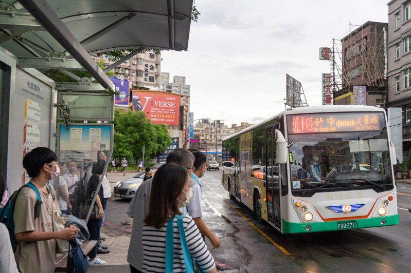 新竹市藍1區公車1月6日起每日增6班，方便民眾搭乘。圖／竹市府提供