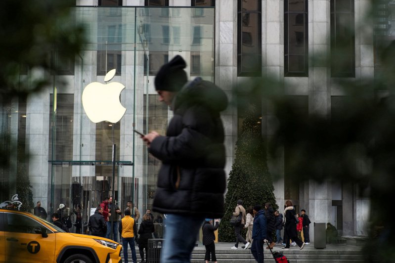 新年一開始，蘋果領跌美國大型科技股。   路透