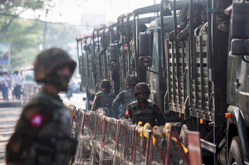 去年10月底以來，緬甸軍政府與反叛團體在緬北的武裝衝突飆升。鄰國中國過去曾從中斡旋雙方對話，如今也呼籲停火。示意圖／路透資料照