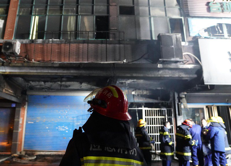 江西新餘市渝水區一臨街店舖24日發生火災，造成39人死亡、9人受傷。新華社