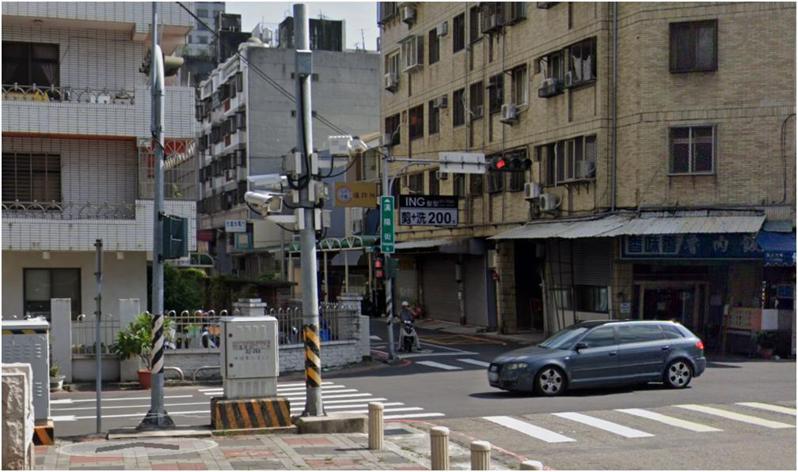 台中市警局改善監視器箱體設置位置，圖為北區漢陽街、太原路口（改善前）。圖／台中市警局提供