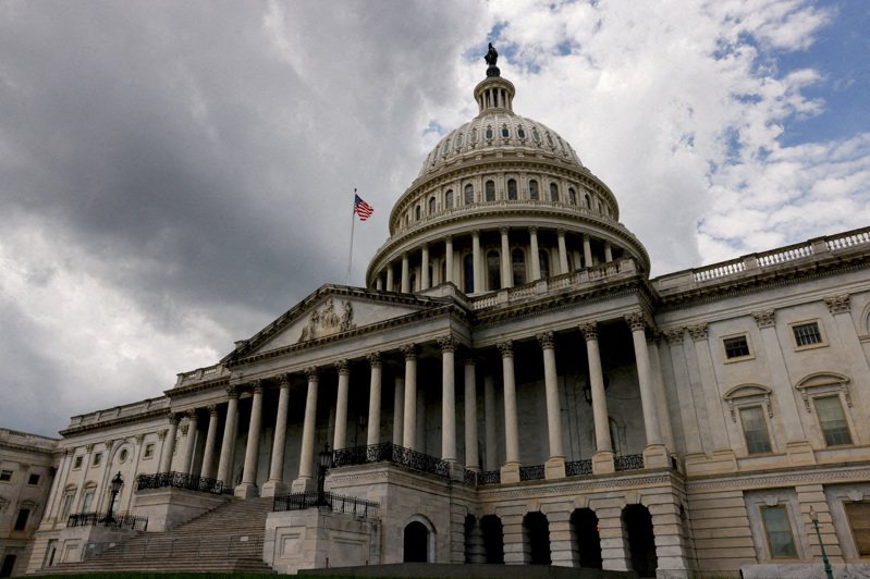 美國眾議院1月31日通過780億美元減稅法案。  路透