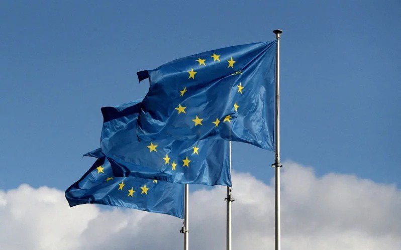 在欧洲联盟（EU）成员国批准去年12月达成的政治协议后，欧洲今天距离採行管理人工智慧和人工智慧模型（如微软支援的聊天机器人ChatGPT）使用规则又更近一步。路透(photo:UDN)