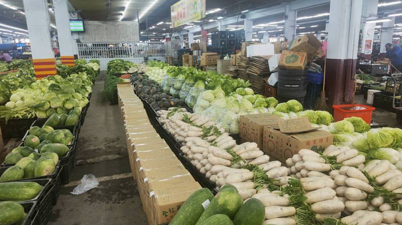花蓮果菜市場近日蔬果到貨量穩定。記者王燕華／攝影