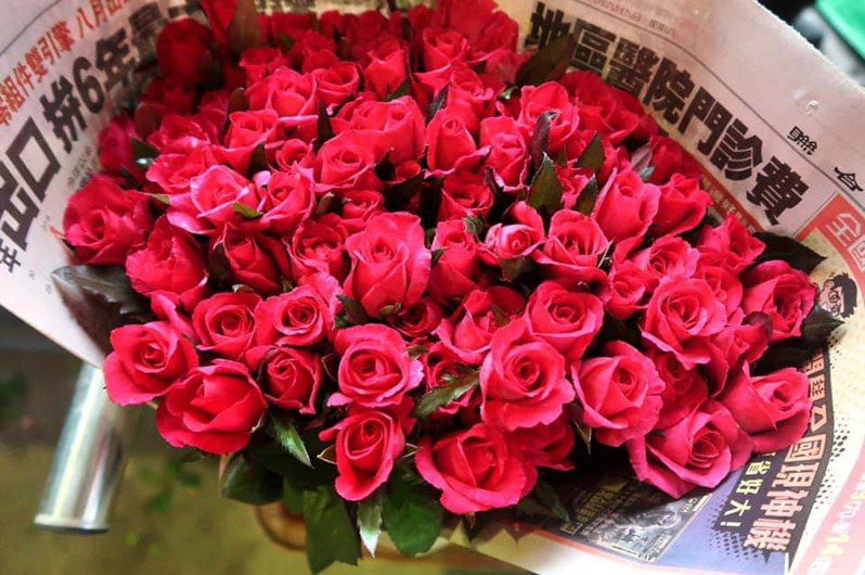 埔里是台灣玫瑰大宗產地，今年西洋情人節逢大年初五返工日，勢必讓玫瑰花農少賺一波節日財。圖／民眾提供