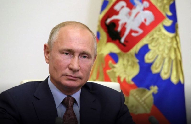 俄羅斯總統普亭14日受訪首度針對2024年美國總統大選表態，稱拜登連任對俄國更有利，駁斥外界擔憂拜登高齡影響判斷力的看法。取自X