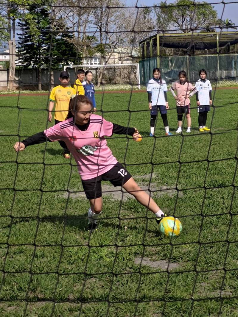 新竹科學城女子足球隊今天舉行球員測試會。圖／新竹科學城女子足球隊提供