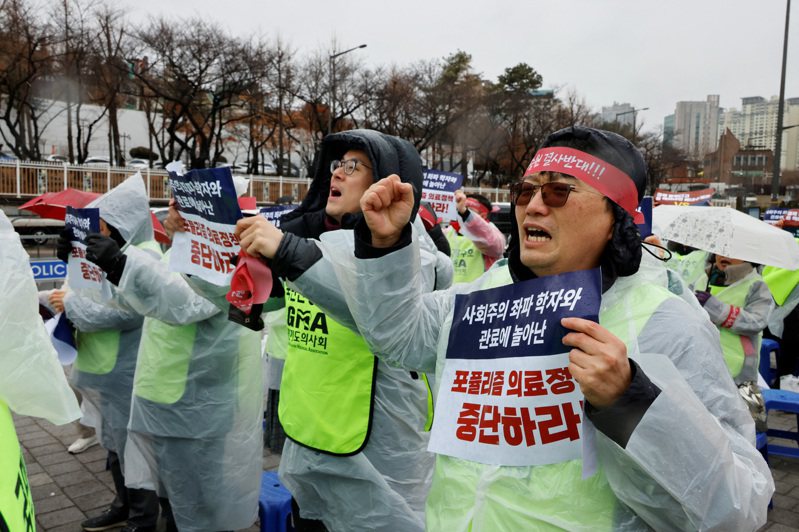 韩国实习医师发动大规模罢工。 图／路透社(photo:UDN)
