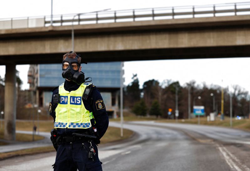 瑞典國家安全局（SAPO）總部23日驚傳「異味四溢」的神祕事件，8人送醫。法新社