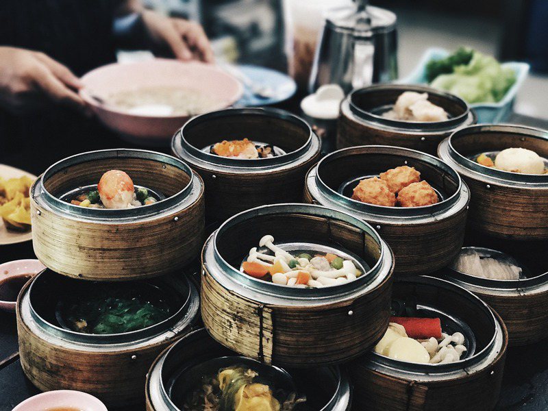 中國網友日前至香港餐廳用餐，看不懂菜單上的用詞。 示意圖／pixabay
