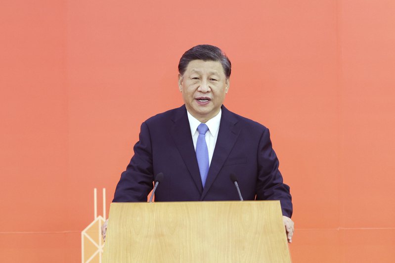 中共領導人習近平仍深信終將「東升西降」。 中國新聞社
