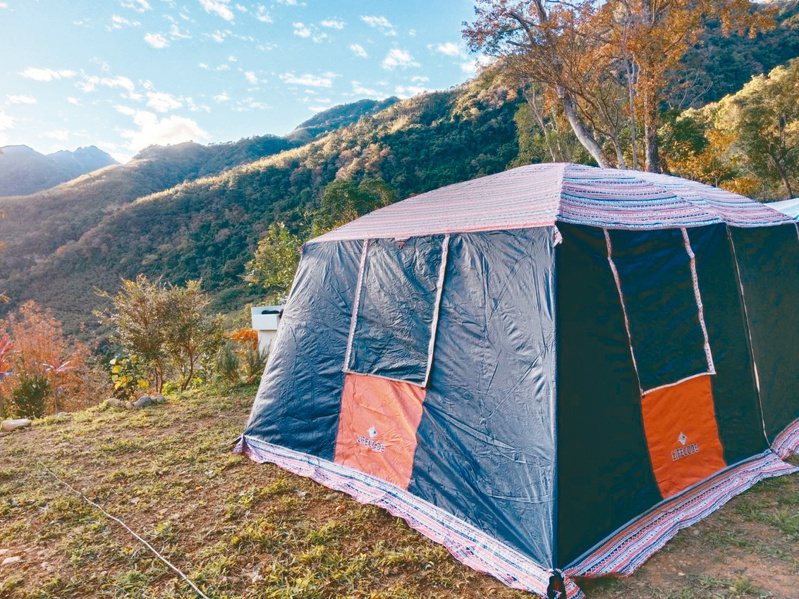 桃園市府積極輔導露營區合法化，終於由復興區羅浮里的「Kiwi Camping休閒露營區」拔得頭籌。圖／桃園市觀旅局提供