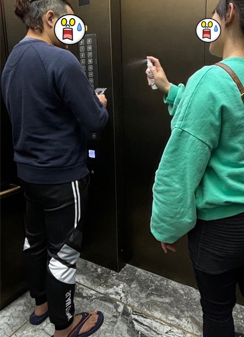 一名女性住戶因長期不滿男鄰居在公共區域抽菸，一日在男子抽完菸進電梯後，拿出身上的酒精罐不停噴向對方，雙方因此發生肢體衝突。圖擷自「爆怨2公社」