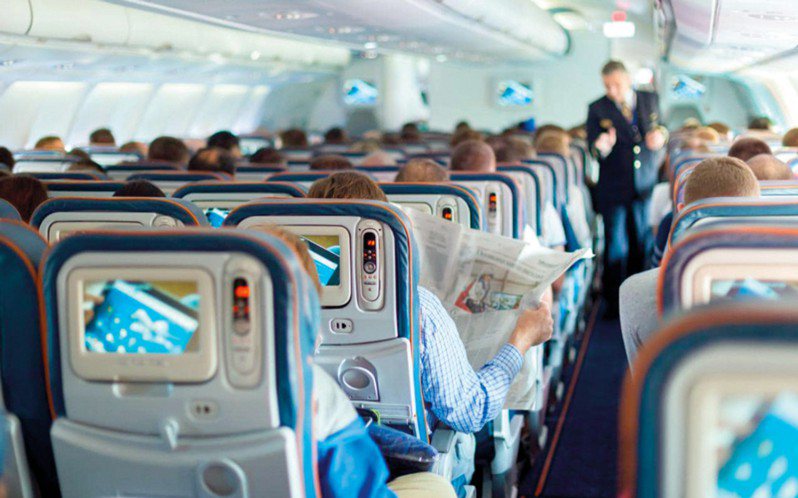 從事旅遊業工作的網友都表示，團體票不能選機上座位。示意圖，與新聞無關。美聯社