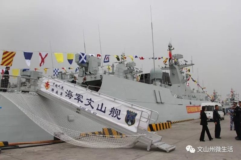 中國2022年出資援助柬埔寨擴建位於該國西南部的「雲壤軍事基地」，近年解放軍艦艇開始出沒基地，最新於3月20日證實至少兩艘中國軍艦進入雲壤，加深美國憂心北京假借援建之名在區域打造專屬海軍駐地。取自X