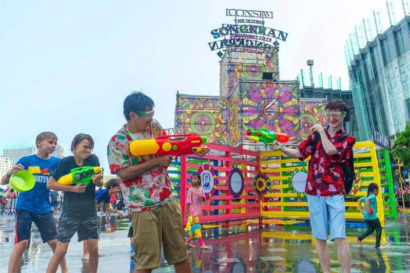 2024年標志性潑水節是對泰國文化和傳統的熱情禮讚，亮點多多。（圖片提供＝暹羅天地）