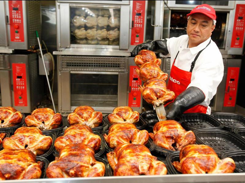 好市多烤雞一直是店裡最暢銷的品項之一。
 （美聯社）